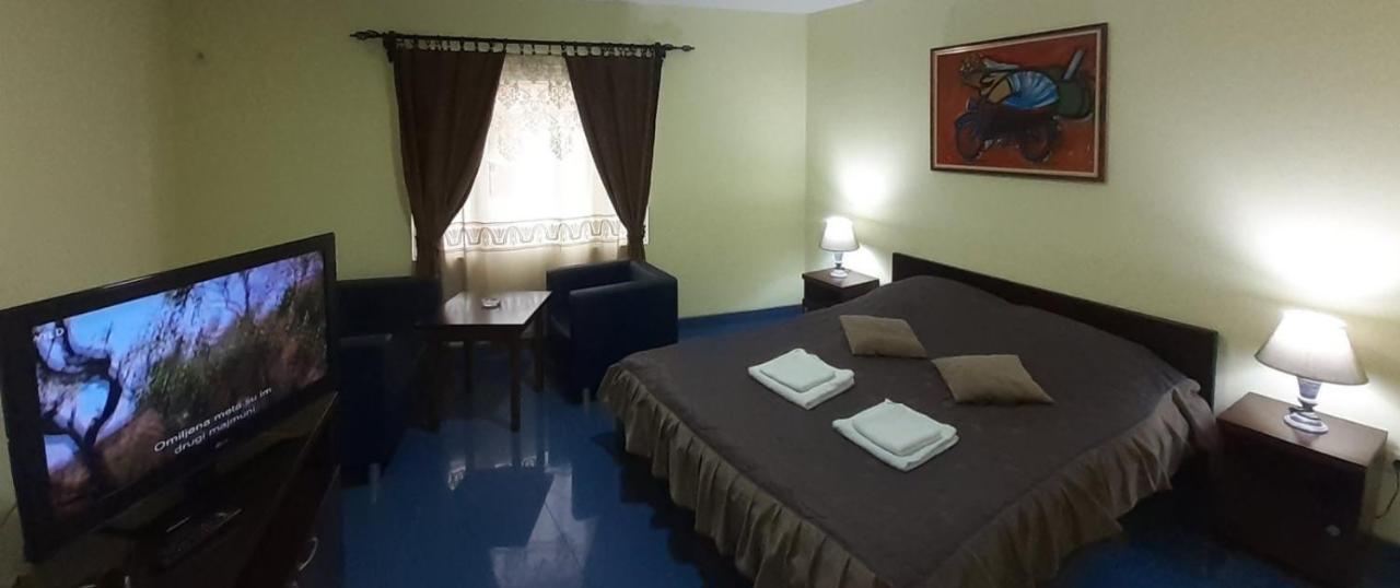 Smestaj Franica Kursumlija Extérieur photo