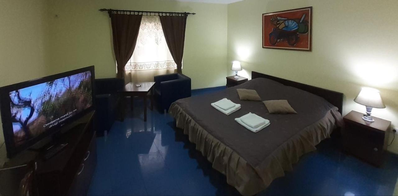 Smestaj Franica Kursumlija Extérieur photo
